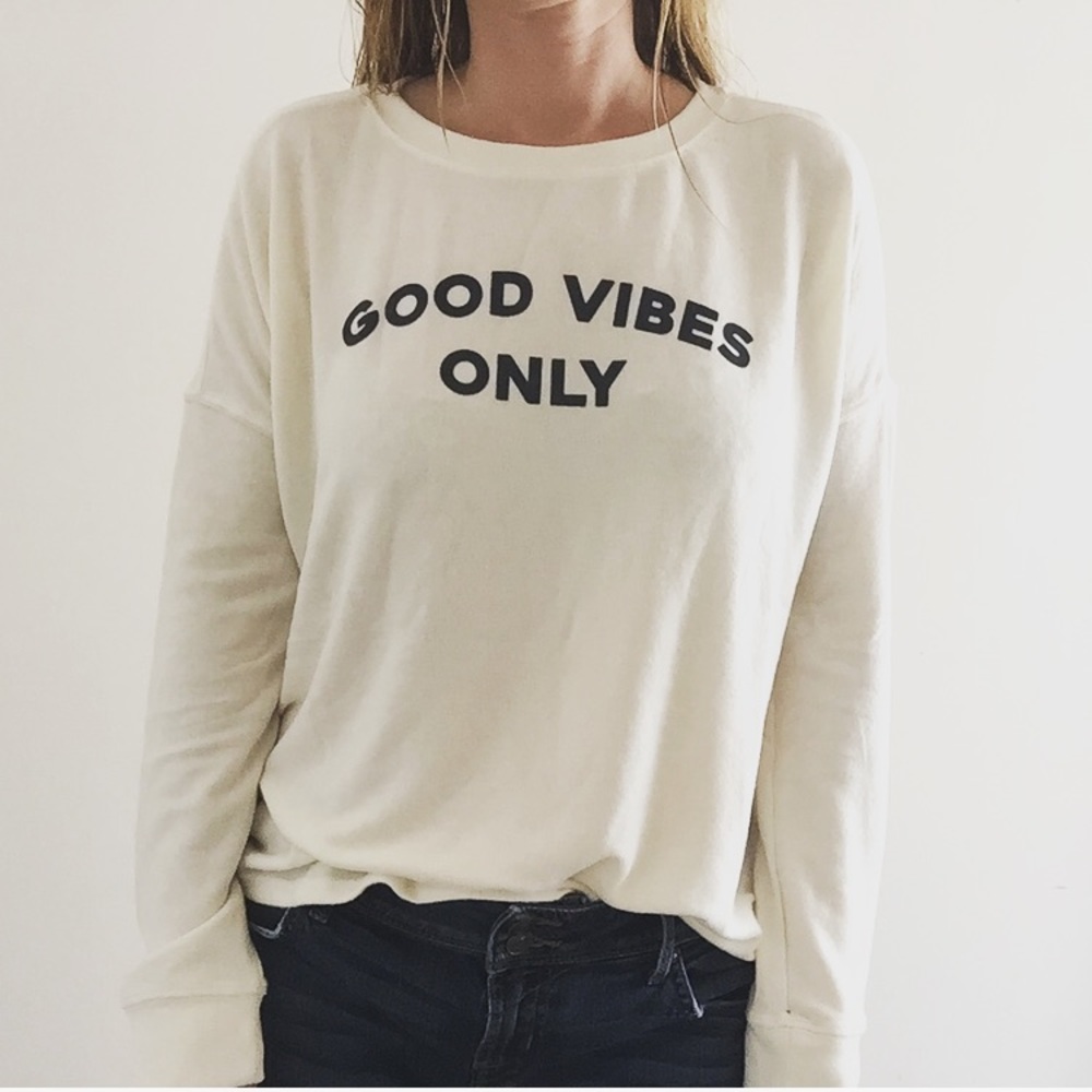 New Free Press Super Soft Brushed Good Vibes Top - Picture 3 of 5